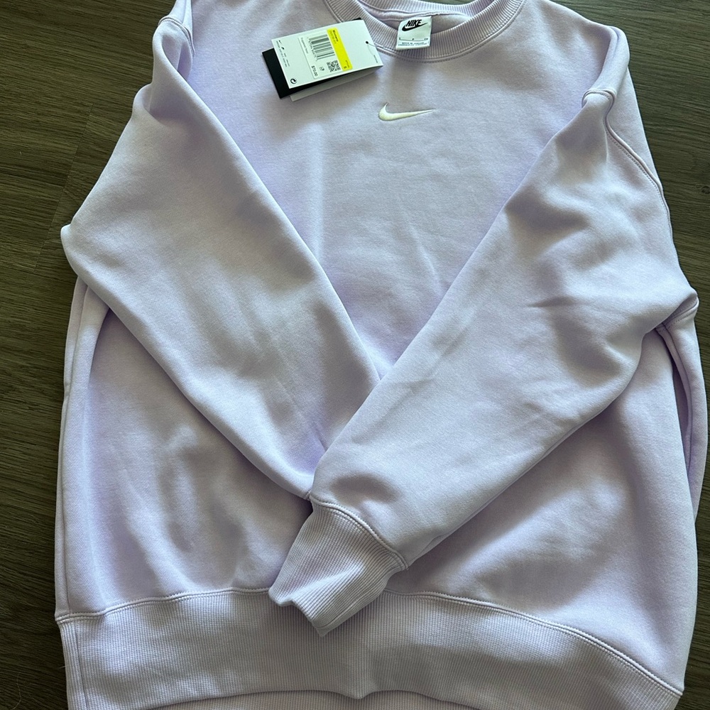 Nike Women’s Small oversized crew sweatshirt Lilac NWT